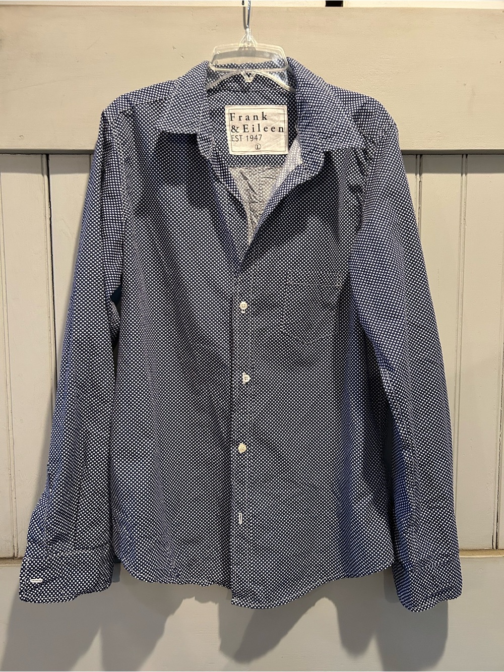 Frank & Eileen Women’s Barry Navy & White Microdot Button-Down Shirt Sz L EUC